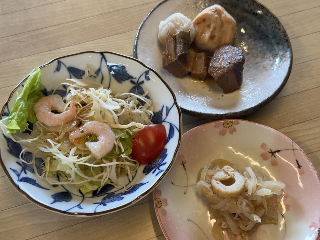 海鮮マグロ丼の付属小鉢