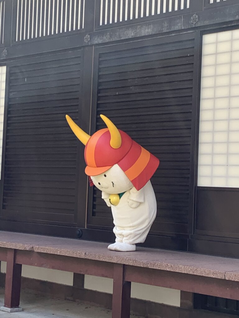 おじぎするひこにゃん